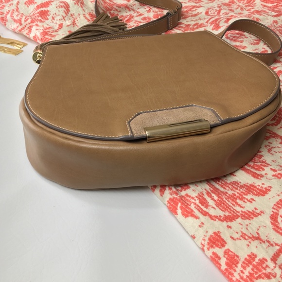 The Limited Messenger Purse, Shoulder or Crossbody - Picture 3 of 8